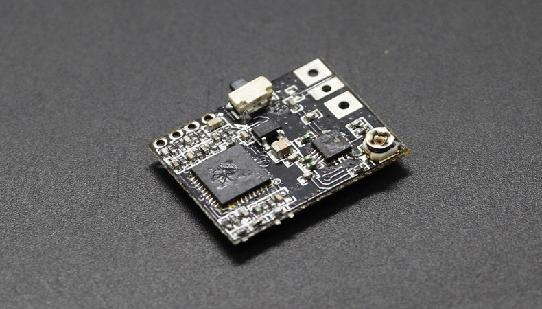 fpv图传 5.8g无线影音发射模块 20-200mw 8通道可调 能过fcc